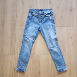 GAP Women's Light Blue Skinny Jeans